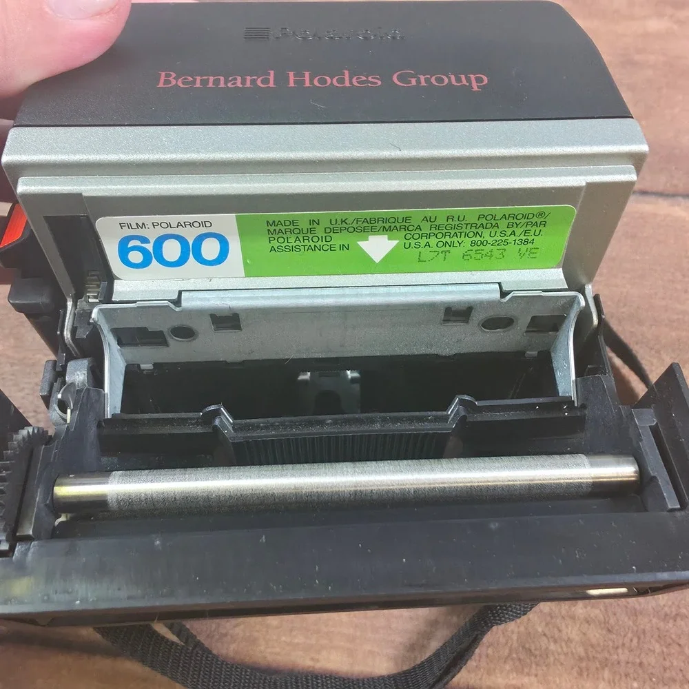 Polaroid Sun 600 LMS Camera OS Black Good Light Management System Flash